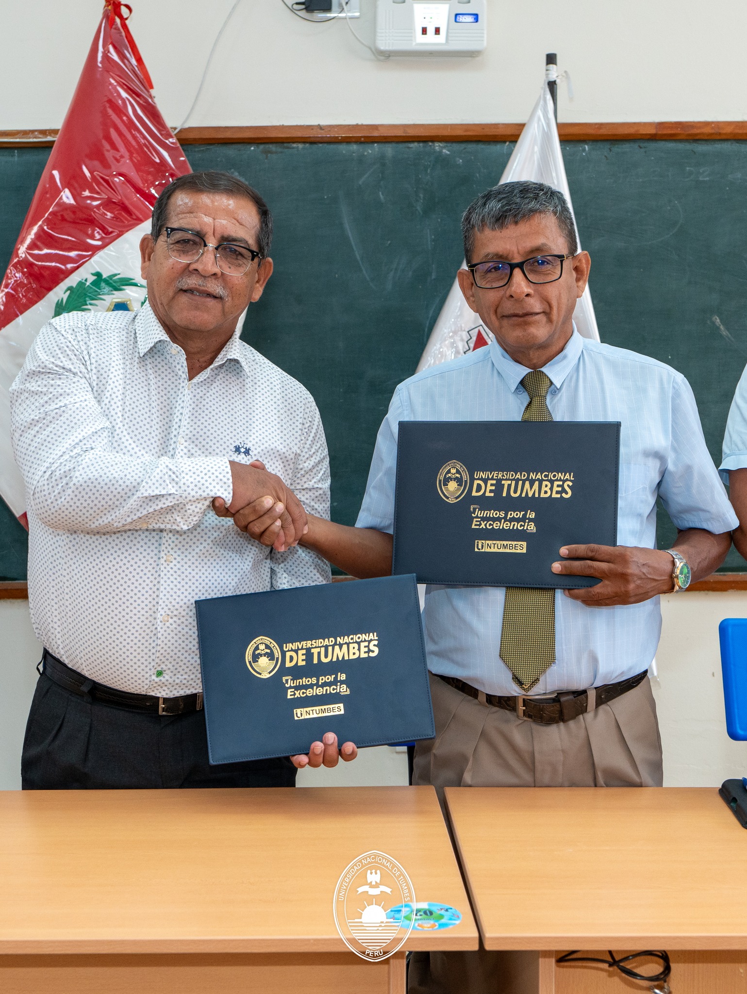 FIRMA DE CONVENIO ENTRE EL INSTITUTO 